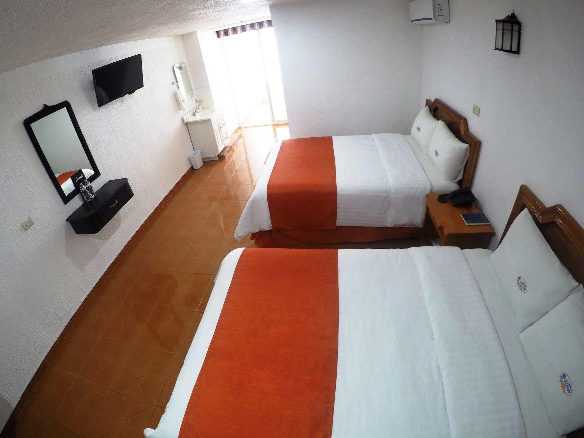 Hotel Atenas Халапа Экстерьер фото